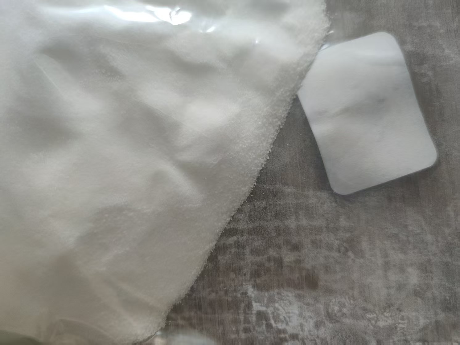 精萘：工業(yè)領(lǐng)域的“多面手”，從染料到火箭燃料的跨界之旅